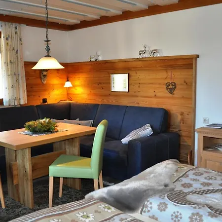 Gaestehaeuser Schwemmbauer 4*