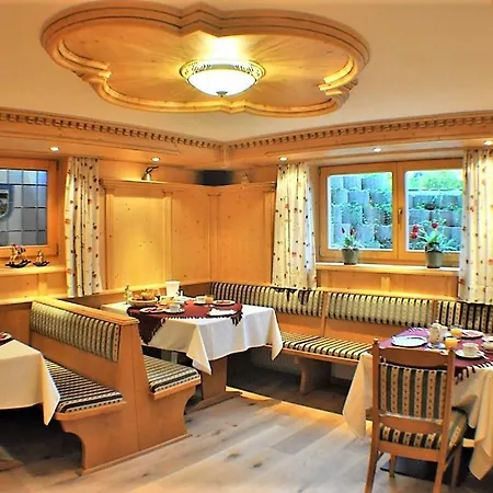 Gaestehaeuser Schwemmbauer *