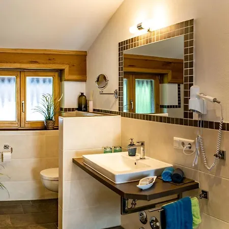 Gaestehaeuser Schwemmbauer Reit im Winkl